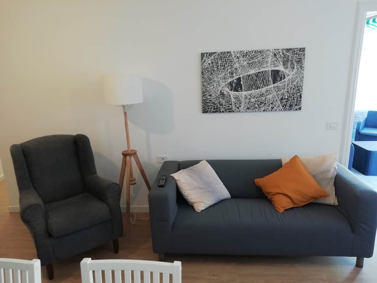 984c7576-322f-4611-aa94-304363be10cf